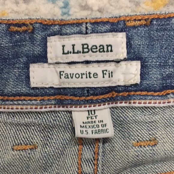 L.L.Bean ‘Favorite Fit’ Jeans size 10 Petite - Picture 2 of 3